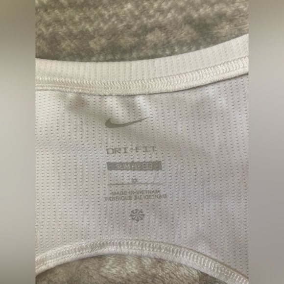 Nike dri fit tank size 2x - Picture 3 of 3